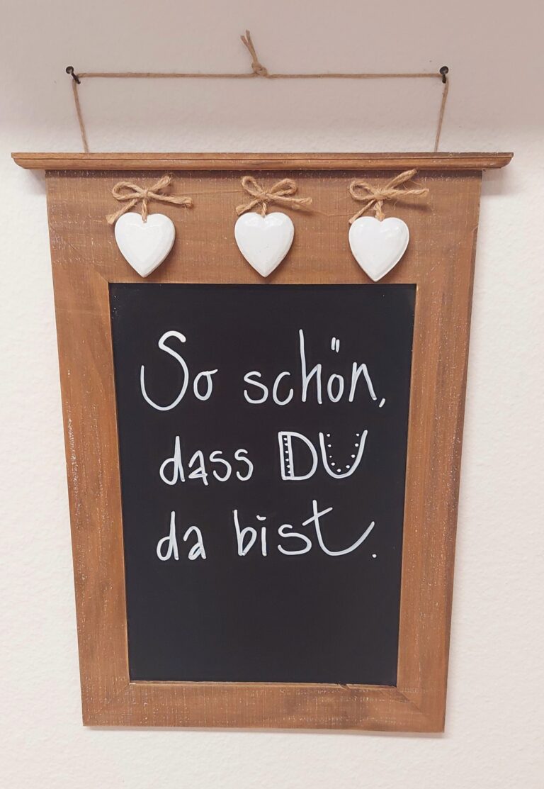 Schön, dass du den Weg in den Fühlraum gefunden hast. Ich biete erlebnisorientierte Einzelberatung, Paarberatung und Familienberatung nach Jesper Juul. Bleib nicht allein mit deinen Sorgen, Ängsten und Herausforderungen des Alltags.